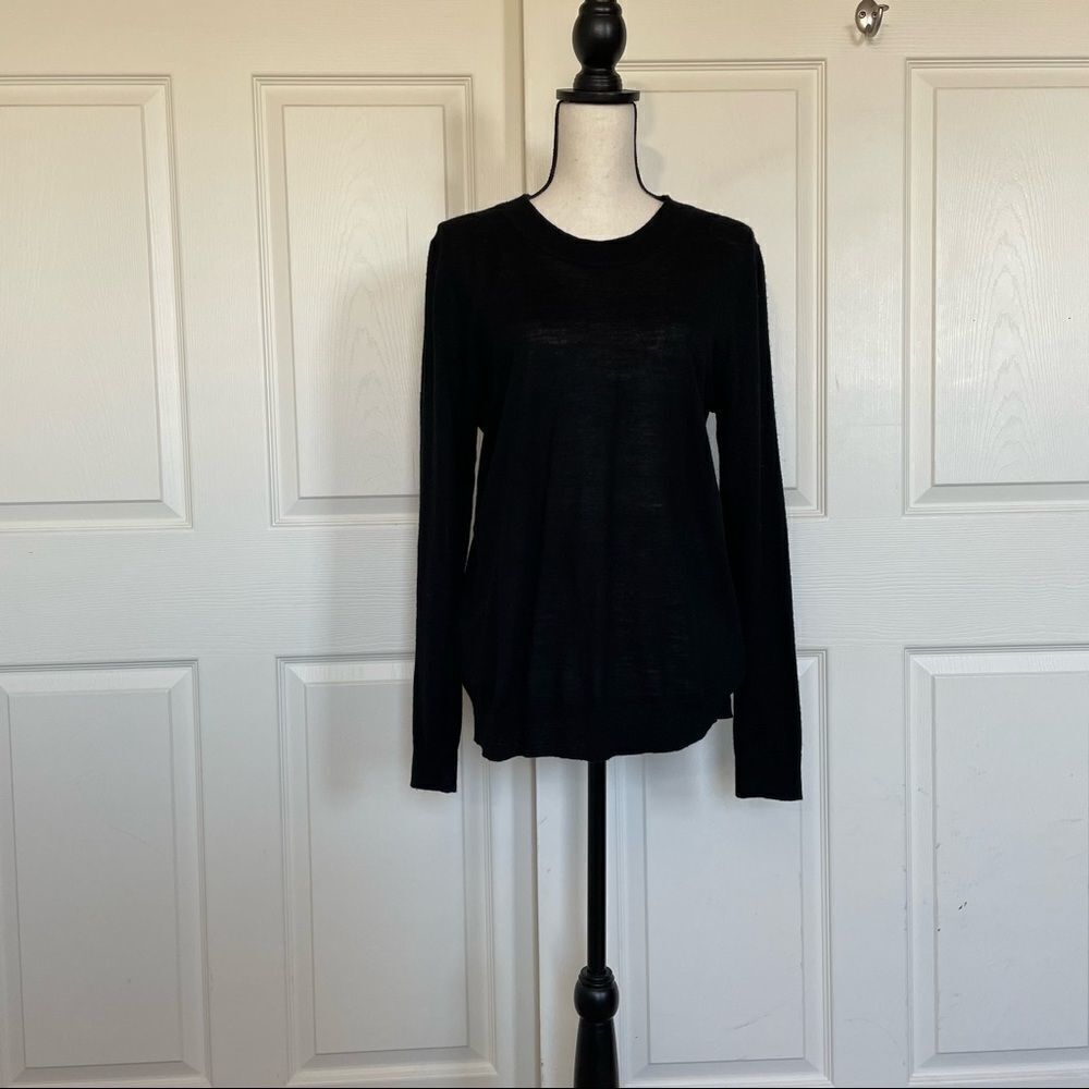 Gap Wool Blend Lightweight Black Crewneck Sweater, Large
